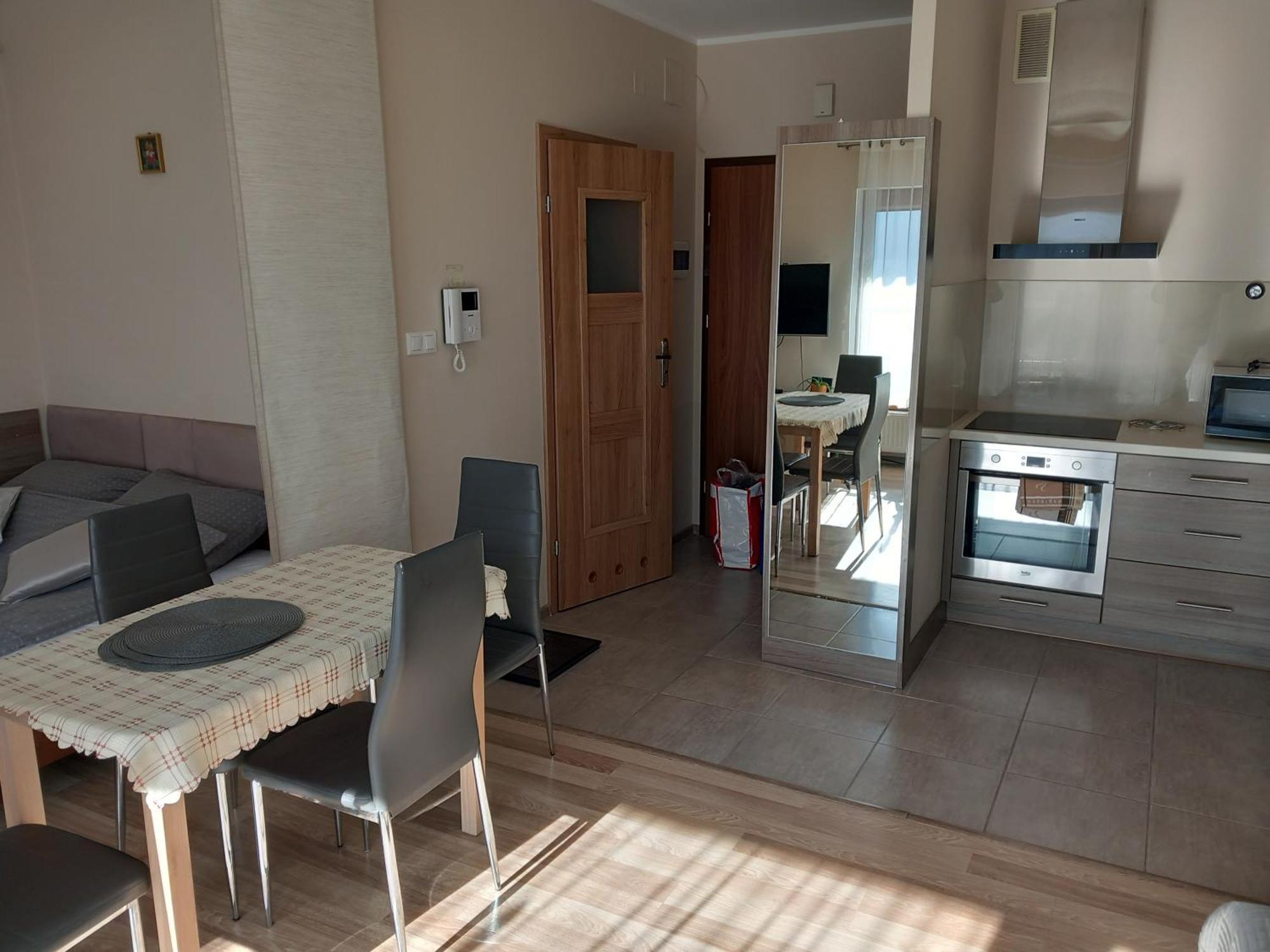 Apartament Jelenia Gora - Cieplice Eksteriør bilde