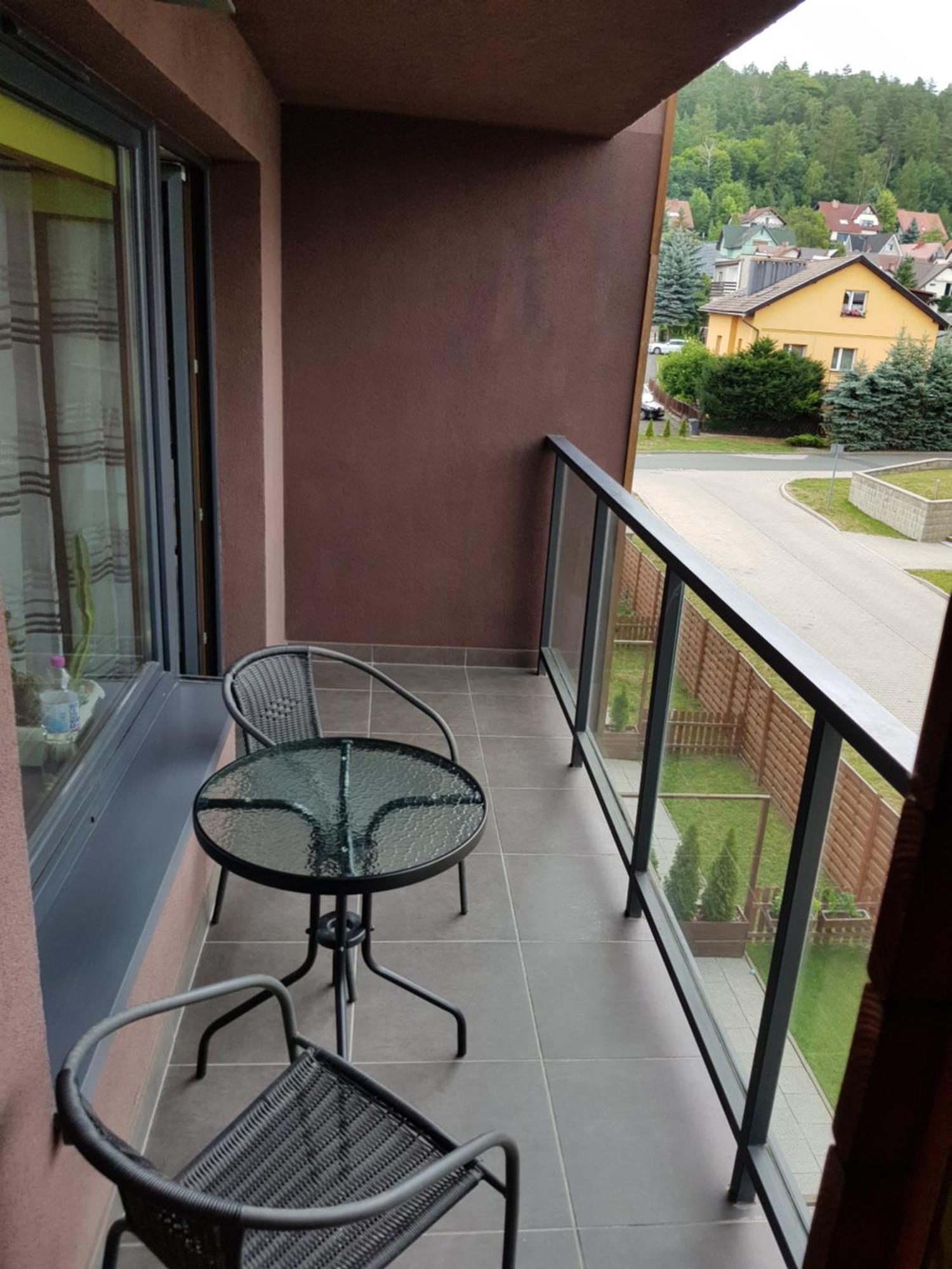 Apartament Jelenia Gora - Cieplice Eksteriør bilde